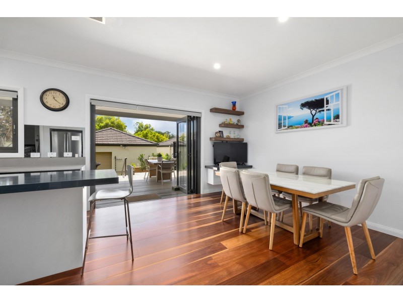 24 Honeyeater Grove, Warriewood NSW 2102