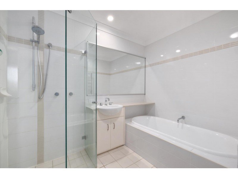 24 Honeyeater Grove, Warriewood NSW 2102