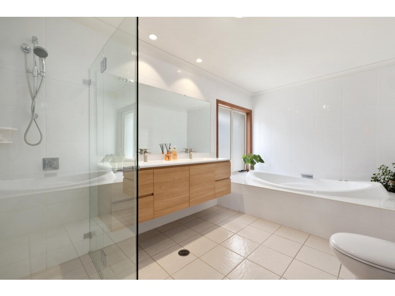 7 Eucalyptus Place, Warriewood NSW 2102