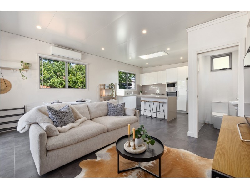 15a Oak Street, North Narrabeen NSW 2101