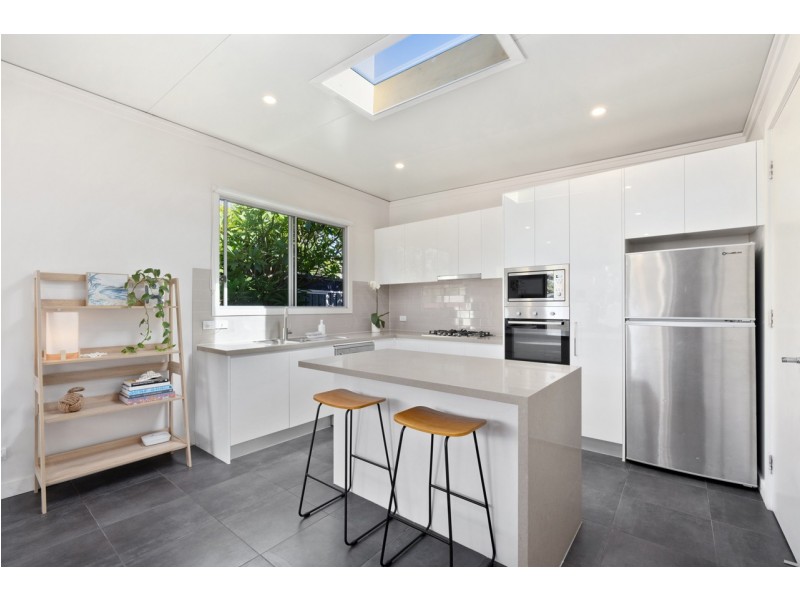 15a Oak Street, North Narrabeen NSW 2101