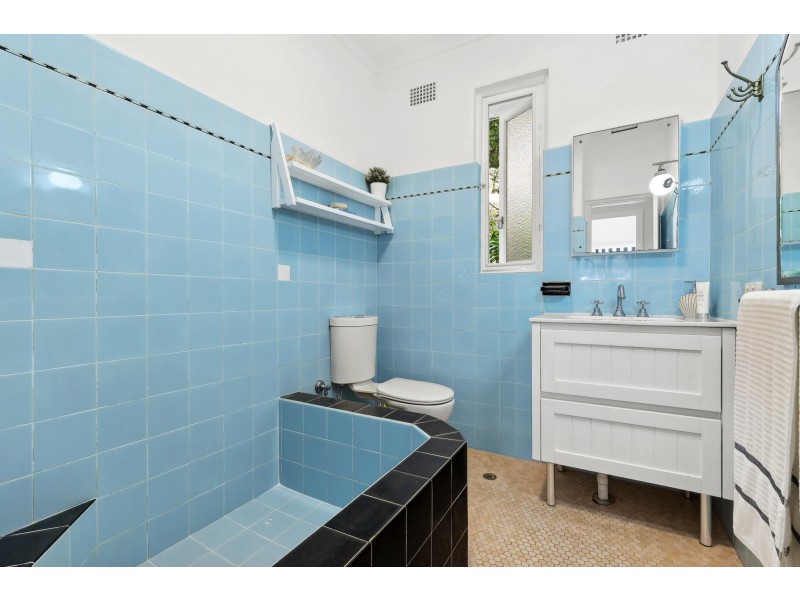 5 McCarrs Creek Road, Church Point NSW 2105