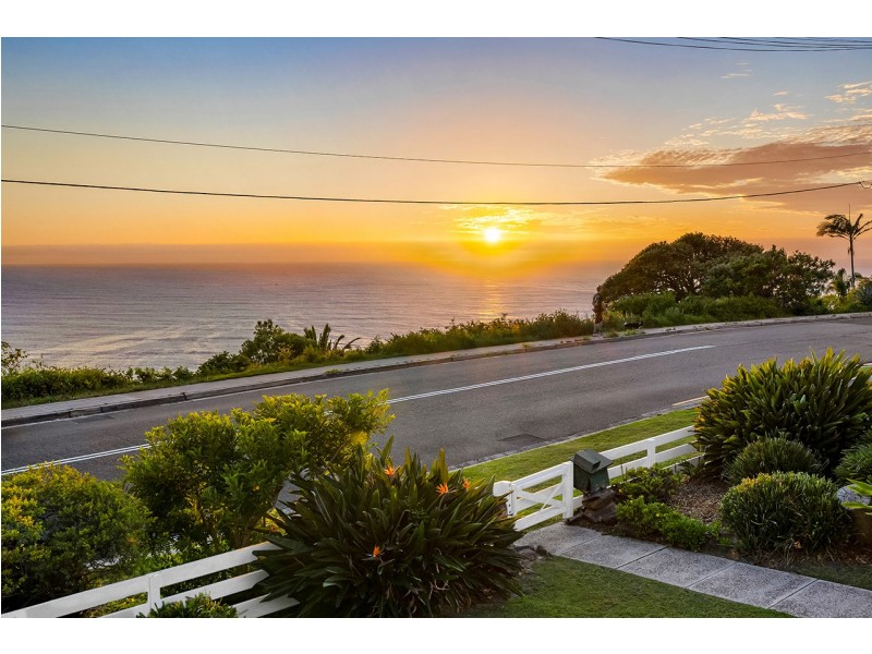 52 Edgecliffe Boulevard, Collaroy Plateau NSW 2097