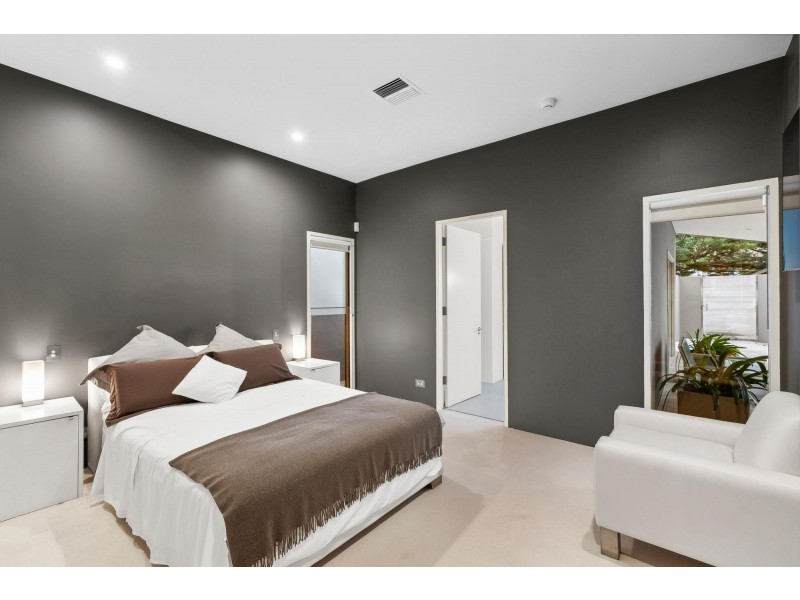 7 Surfview Road, Mona Vale NSW 2103