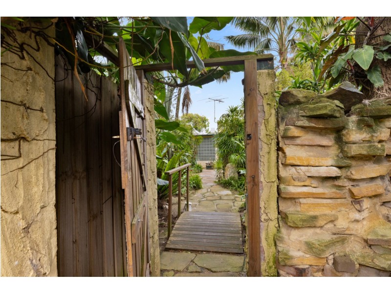 7 Walsh Street, North Narrabeen NSW 2101