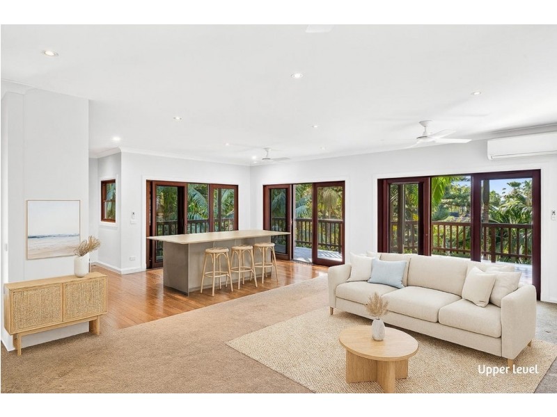 Upper/24 Kananook Avenue, Bayview NSW 2104