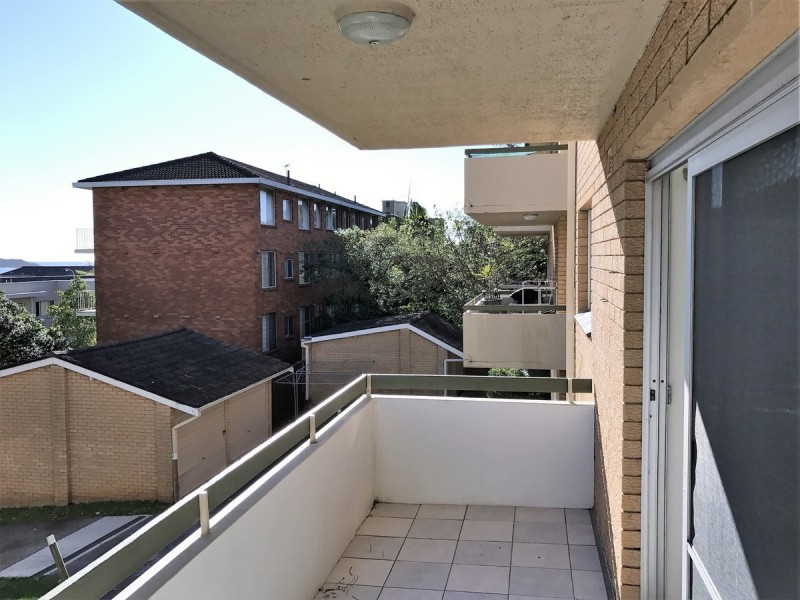 11/82 Pacific Parade, Dee Why NSW 2099
