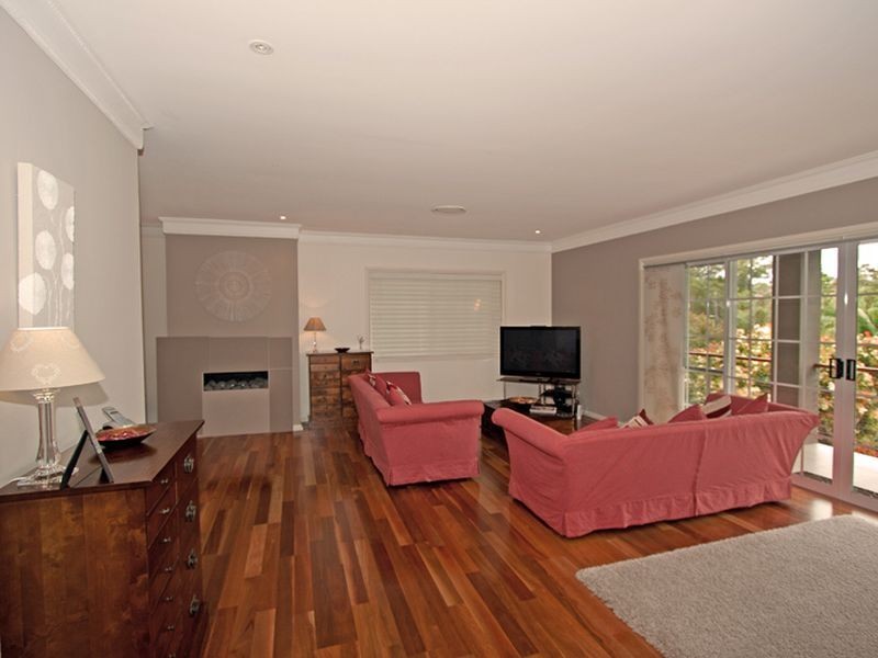 12 Jacquelene Close, Bayview NSW 2104