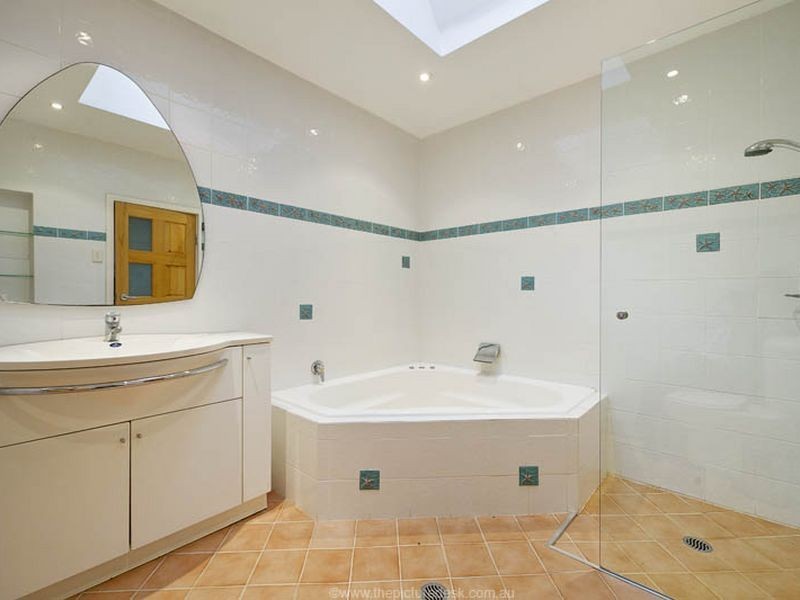 79 Woorarra Avenue, North Narrabeen NSW 2101