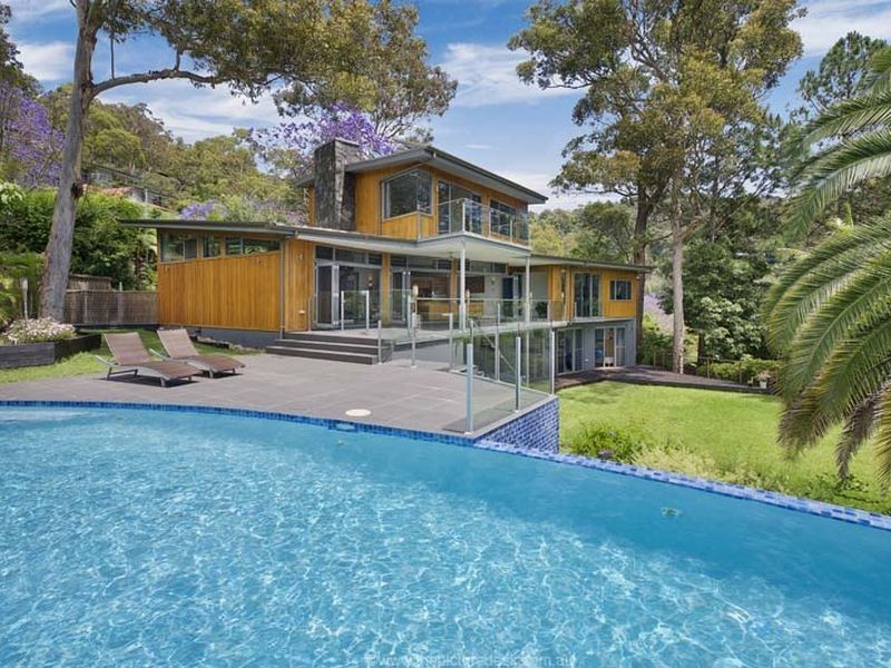 10 Kananook Avenue, Bayview NSW 2104