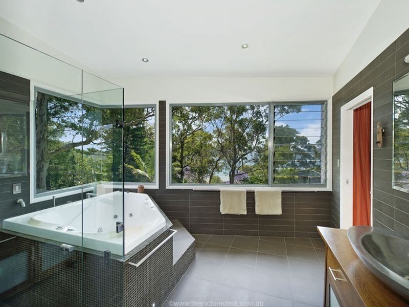 10 Kananook Avenue, Bayview NSW 2104