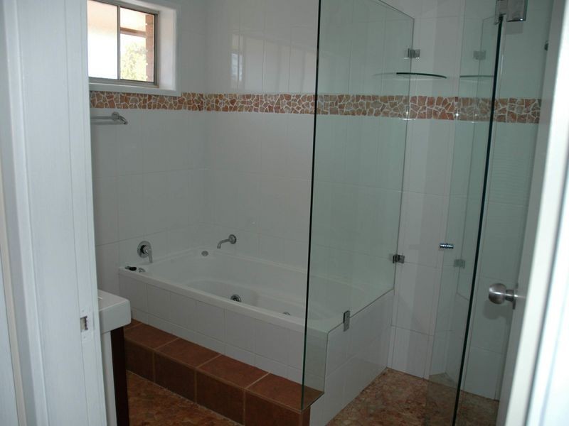 Paul Close, Mona Vale NSW 2103