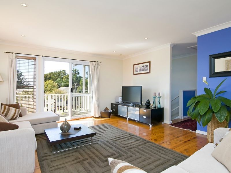 16 Malcolm Street, Narrabeen NSW 2101
