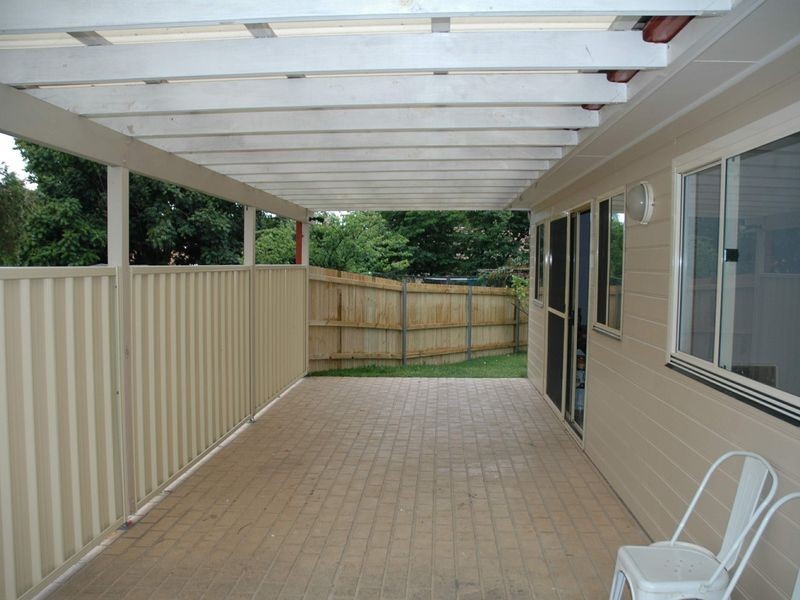 Flat at 6 The Circle, Narraweena NSW 2099