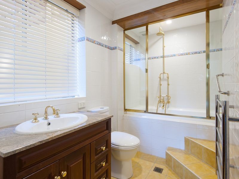 186 McCarrs Creek Road, Church Point NSW 2105