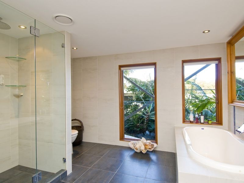 11 Hillcrest Avenue, Mona Vale NSW 2103