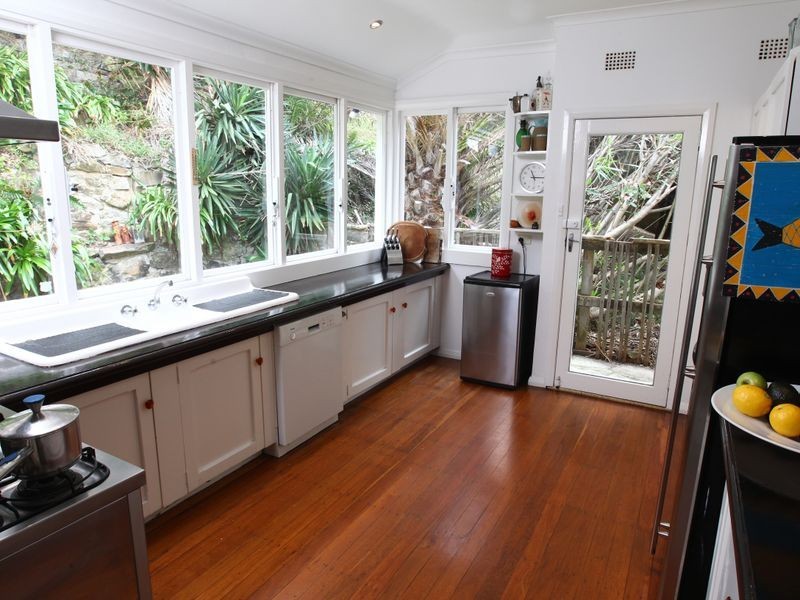 33 Bungan Head Road, Newport NSW 2106