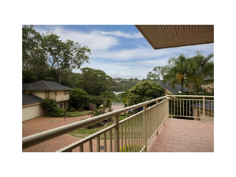1/84 Griffin Parade, Illawong NSW 2234