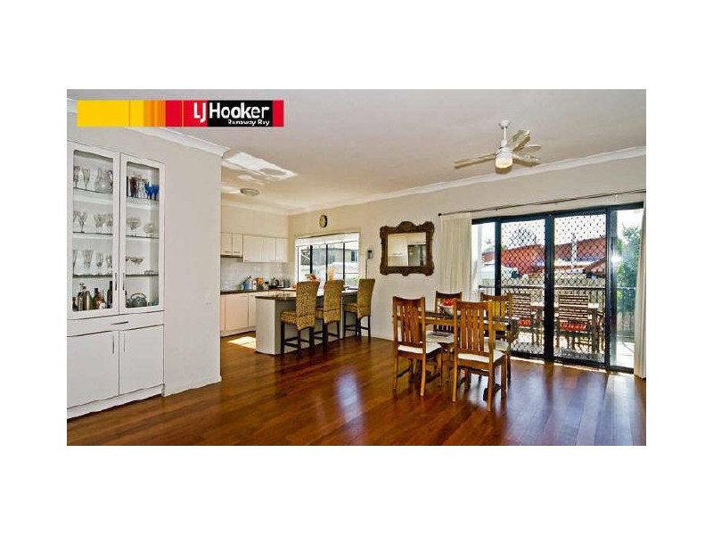 27 Ocean Street, Runaway Bay QLD 4216