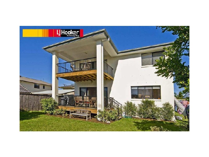 27 Ocean Street, Runaway Bay QLD 4216