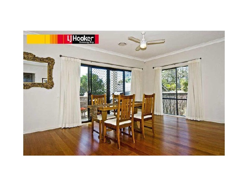 27 Ocean Street, Runaway Bay QLD 4216