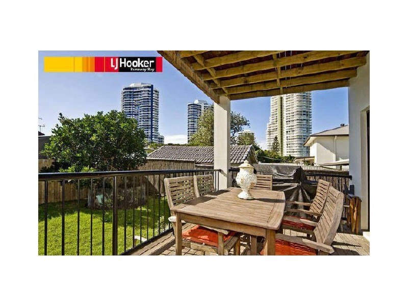 27 Ocean Street, Runaway Bay QLD 4216