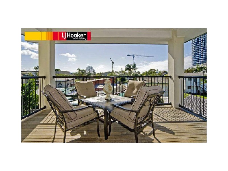 27 Ocean Street, Runaway Bay QLD 4216