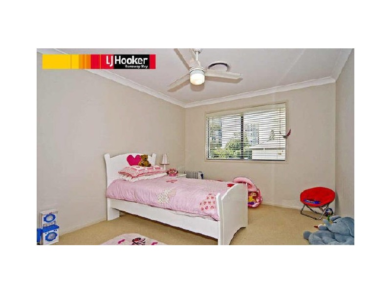 27 Ocean Street, Runaway Bay QLD 4216