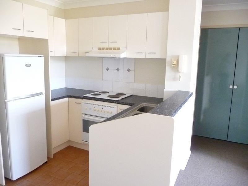 25/14 Spendelove Avenue, Southport QLD 4215
