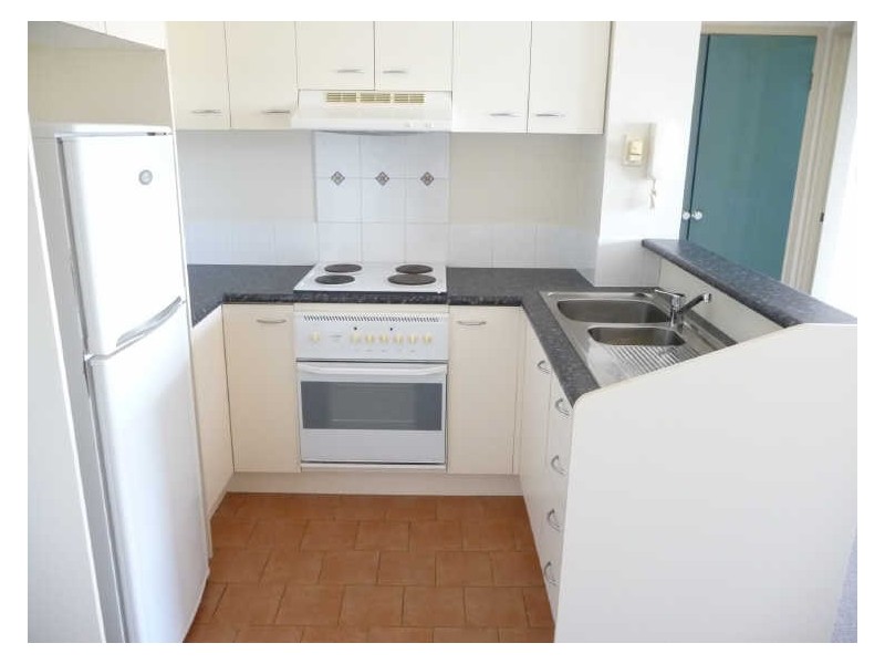 25/14 Spendelove Avenue, Southport QLD 4215