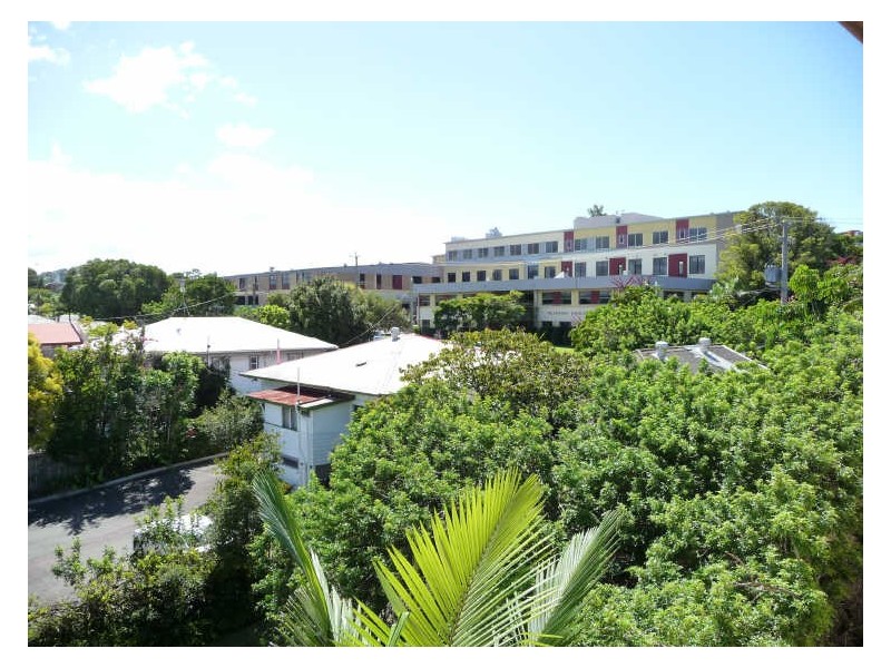 25/14 Spendelove Avenue, Southport QLD 4215