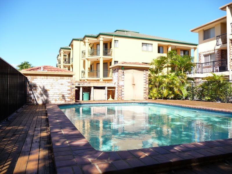 25/14 Spendelove Avenue, Southport QLD 4215