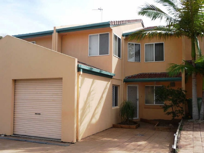 18/77 Government Road, Labrador QLD 4215