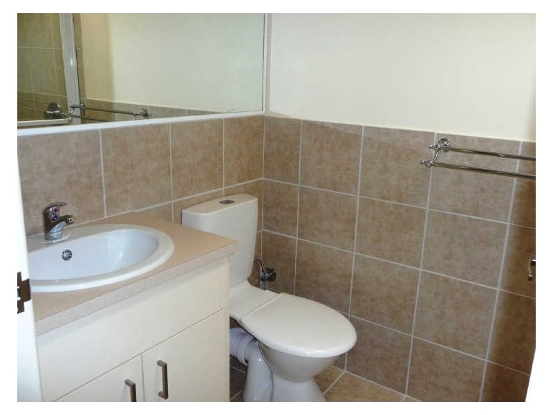 18/77 Government Road, Labrador QLD 4215