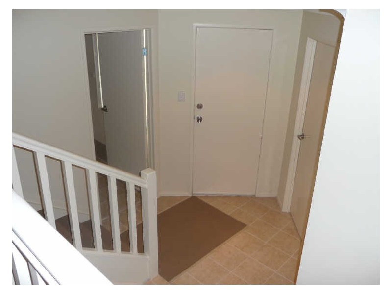 18/77 Government Road, Labrador QLD 4215