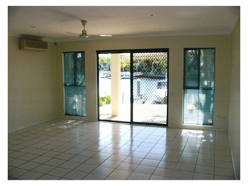 19/3 Lee Road, Runaway Bay QLD 4216