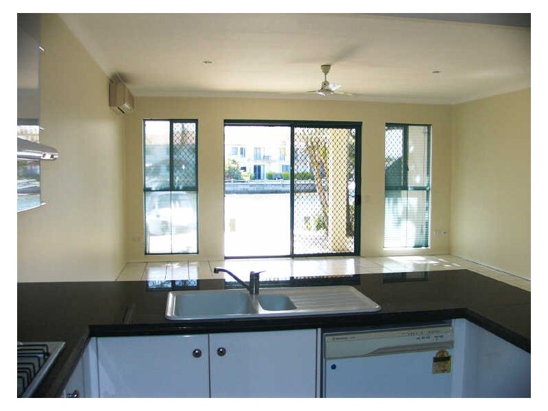 19/3 Lee Road, Runaway Bay QLD 4216