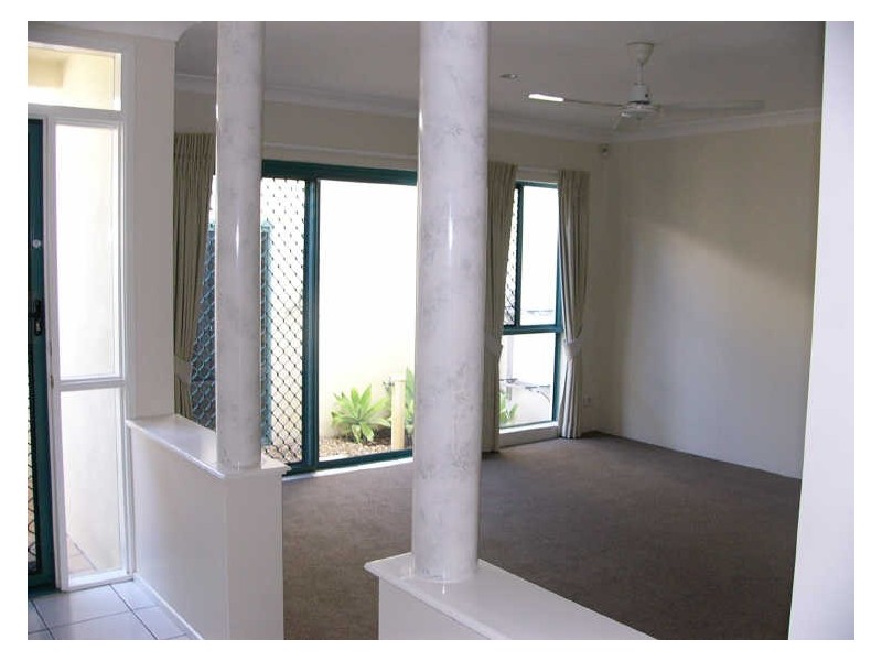 19/3 Lee Road, Runaway Bay QLD 4216