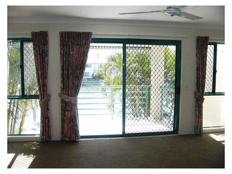 19/3 Lee Road, Runaway Bay QLD 4216