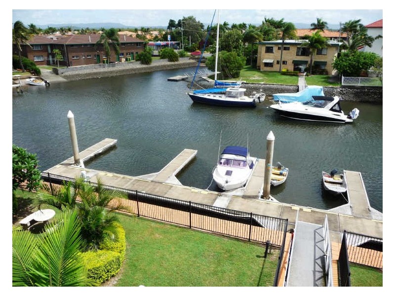 12/12 Canal Avenue, Runaway Bay QLD 4216