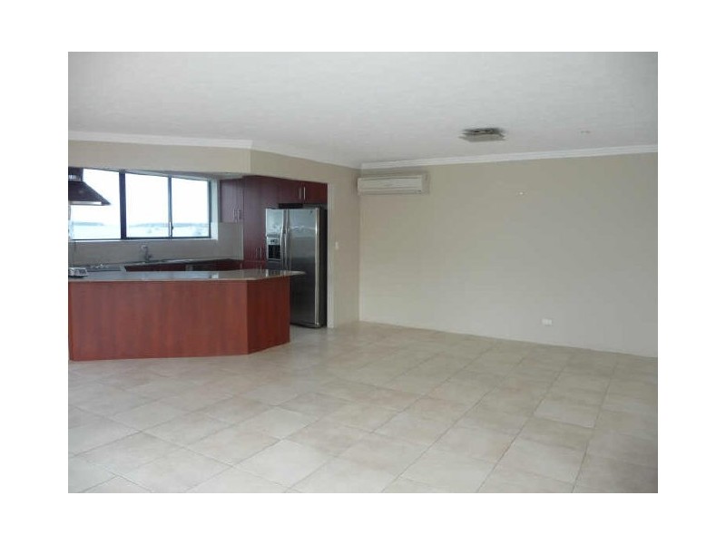 26/9 Bayview St, Runaway Bay QLD 4216