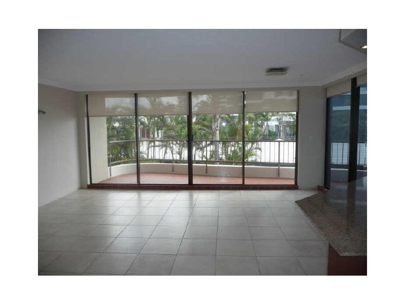 26/9 Bayview St, Runaway Bay QLD 4216