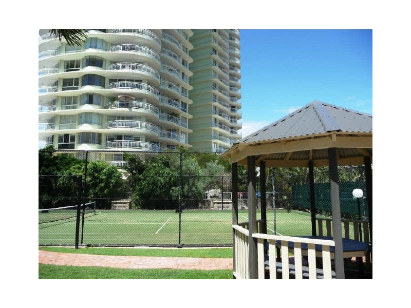 26/9 Bayview St, Runaway Bay QLD 4216