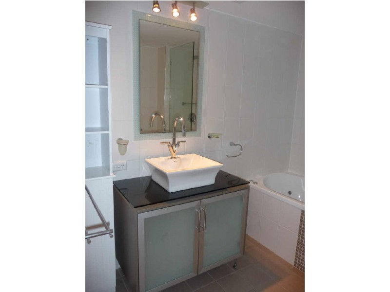 26/9 Bayview St, Runaway Bay QLD 4216