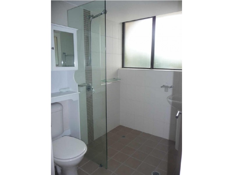 26/9 Bayview St, Runaway Bay QLD 4216