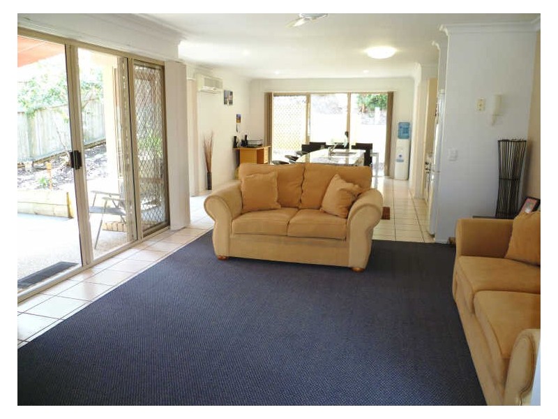 15/1 Archipelago Street, Pacific Pines QLD 4211