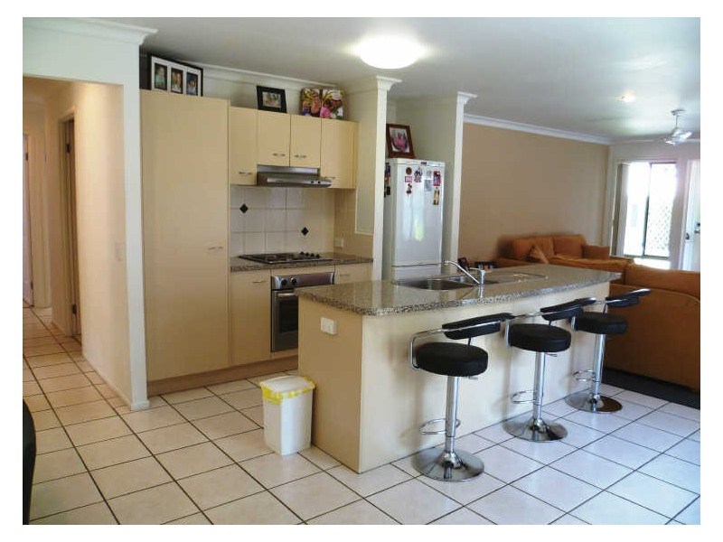 15/1 Archipelago Street, Pacific Pines QLD 4211