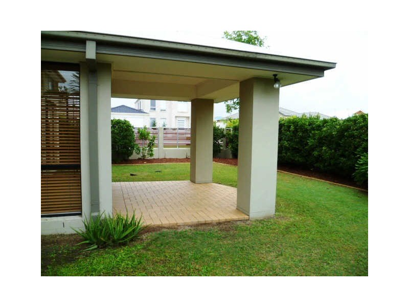 142 Lae Drive, Coombabah QLD 4216