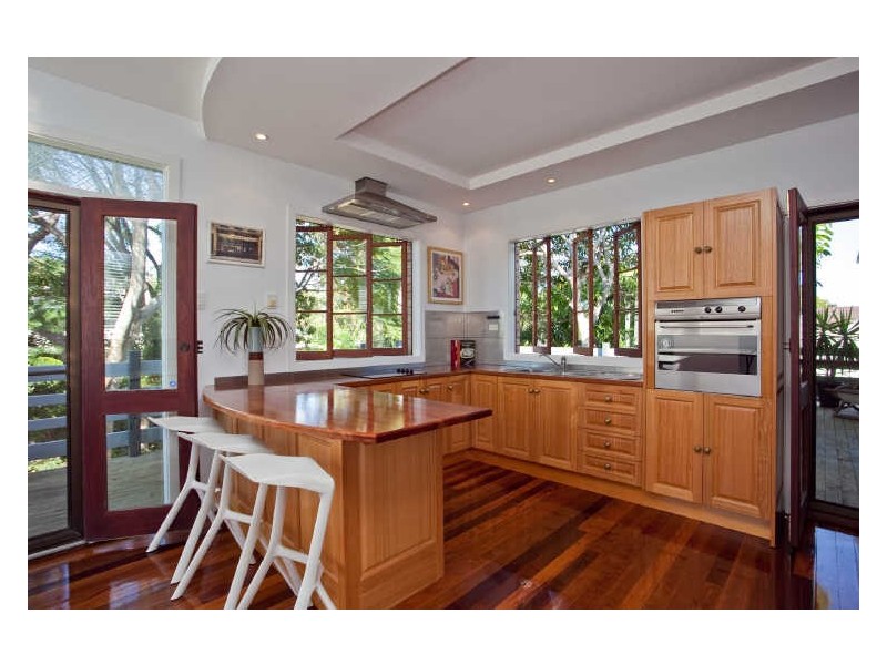 36 Clam Street, Runaway Bay QLD 4216