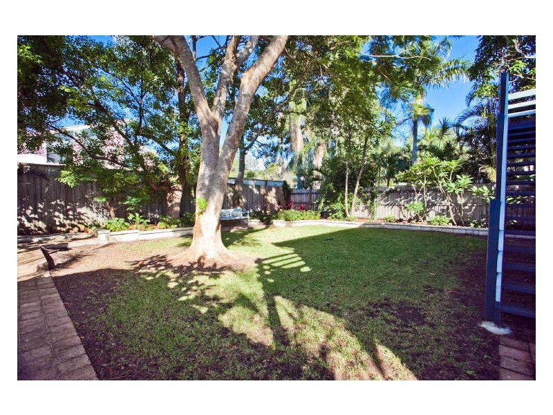 36 Clam Street, Runaway Bay QLD 4216